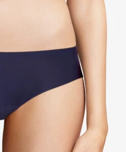 Slip Taille Basse Invisible Collection Essentielle Soft Stretch De Chez Chantelle, Coloris Saphir. -Sous Vêtement Soldes Magasin Slip taille basse Chantelle soft stretch noir C26430 0K4 503