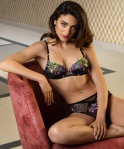 Soutien-gorge Armature Lise Charmel Collection Flora Aura, Coloris Aura Pastel (broderie Multicolore Pastel Sur Fond Noir). -Sous Vêtement Soldes Magasin Soutien gorge armature Lise Charmel Flora Aura pastel noir et multicolore ACH6019 AP 3