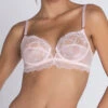 Soutien-gorge Armatures Ligne Sublime En Dentelle De La Marque De Lingerie Française Lise Charmel, Coloris Rose Sublime.