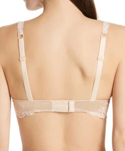 Soutien-gorge Armature En Soie Lise Charmel Collection Splendeur Soie, Coloris Splendeur Aurore (=nude). 9 Soutien-gorge Armature En Soie Lise Charmel Collection Splendeur Soie, Coloris Splendeur Aurore (=nude). -Sous Vêtement Soldes Magasin Soutien gorge armature en soie Lise Charmel Splendeur soie aurore chair ACC6080 SR 502