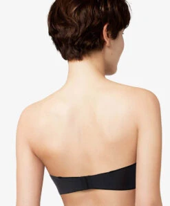 Soutien-gorge Invisible Bandeau Avec Coques Collection Essentiall De La Marque De Lingerie Française Chantelle. 6 Soutien-gorge Invisible Bandeau Avec Coques Collection Essentiall De La Marque De Lingerie Française Chantelle. -Sous Vêtement Soldes Magasin Soutien gorge bandeau Chantelle essentiall noir C15G50 011 1