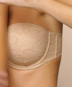 Soutien-gorge à Bretelles Amovibles Collection Antigel à Deux De Chez Antigel Par Lise Charmel. 8 Soutien-gorge à Bretelles Amovibles Collection Antigel à Deux De Chez Antigel Par Lise Charmel. -Sous Vêtement Soldes Magasin Soutien gorge bandeau bretelles amovibles Lise Charmel Antigel a Deux skin rose chair FCG5635 SR fashion 3