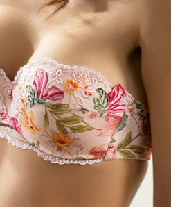 Soutien-gorge Bandeau Bretelles Amovibles De La Collection Désir En Fleur Présentée Par Lise Charmel. -Sous Vêtement Soldes Magasin Soutien gorge bandeau bretelles amovibles Lise Charmel Desir en fleur multicolore fleurs soleil ACG5685 FS fashion 6