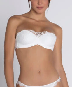 Soutien-gorge Bandeau Bretelles Amovibles Ivoire Collection De Lingerie Nuptiale Source Beauté Par Lise Charmel. 16 Soutien-gorge Bandeau Bretelles Amovibles Ivoire Collection De Lingerie Nuptiale Source Beauté Par Lise Charmel. -Sous Vêtement Soldes Magasin Soutien gorge bandeau bretelles amovibles Lise Charmel Source Beaute ecru nacre ivoire ACH5672 EN 1