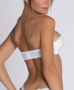 Soutien-gorge Bandeau Bretelles Amovibles Ivoire Collection De Lingerie Nuptiale Source Beauté Par Lise Charmel. 17 Soutien-gorge Bandeau Bretelles Amovibles Ivoire Collection De Lingerie Nuptiale Source Beauté Par Lise Charmel. -Sous Vêtement Soldes Magasin Soutien gorge bandeau bretelles amovibles Lise Charmel Source Beaute ecru nacre ivoire ACH5672 EN 2