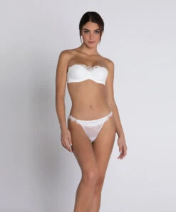 Soutien-gorge Bandeau Bretelles Amovibles Ivoire Collection De Lingerie Nuptiale Source Beauté Par Lise Charmel. 19 Soutien-gorge Bandeau Bretelles Amovibles Ivoire Collection De Lingerie Nuptiale Source Beauté Par Lise Charmel. -Sous Vêtement Soldes Magasin Soutien gorge bandeau bretelles amovibles Lise Charmel Source Beaute ecru nacre ivoire ACH5672 EN 4