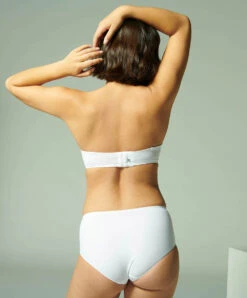 Simone Perele Soutien-gorge Bandeau Sans Bretelles Simone Pérèle Collection De Lingerie Permanente Délice Coloris Blanc. 20 Simone Perele Soutien-gorge Bandeau Sans Bretelles Simone Pérèle Collection De Lingerie Permanente Délice Coloris Blanc. -Sous Vêtement Soldes Magasin Soutien gorge bandeau bretelles amovibles Simone Perele Delice blanc 12X300 011 4