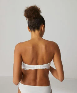 Simone Perele Soutien-gorge Bandeau Coque Avec Armatures Bretelles Amovibles Simone Pérèle Collection De Lingerie Permanente Karma Coloris Naturel (=ivoire). 11 Simone Perele Soutien-gorge Bandeau Coque Avec Armatures Bretelles Amovibles Simone Pérèle Collection De Lingerie Permanente Karma Coloris Naturel (=ivoire). -Sous Vêtement Soldes Magasin Soutien gorge bandeau coque avec armatures bretelles amovibles Simone Perele Karma naturel nacre 12V302 030 4