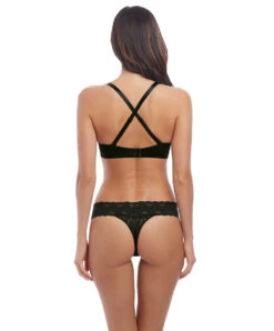 Soutien-gorge Bandeau En Dentelle Bretelles Amovibles Multi-positions Collection De Lingerie Permanente Wacoal Halo Lace, Coloris Noir. 13 Soutien-gorge Bandeau En Dentelle Bretelles Amovibles Multi-positions Collection De Lingerie Permanente Wacoal Halo Lace, Coloris Noir. -Sous Vêtement Soldes Magasin Soutien gorge bandeau en dentelle bretelles amovibles multi positions Wacoal Halo Lace noir black BLK WA854205 BLK 5