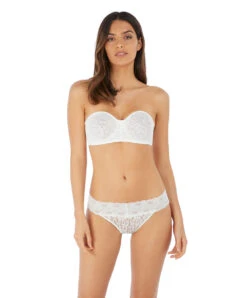 Soutien-gorge Bandeau En Dentelle Bretelles Amovibles Multi-positions Collection De Lingerie Permanente Wacoal Halo Lace, Coloris Ivoire. -Sous Vêtement Soldes Magasin Soutien gorge bandeau en dentelle bretelles amovibles multi positions Wacoal Halo Lace noir ivoire ivory IVY WA854205 IVY 2
