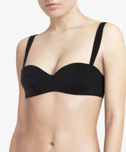 String Chantal Thomass De La Collection Encens'Moi Coloris Noir. 15 String Chantal Thomass De La Collection Encens'Moi Coloris Noir. -Sous Vêtement Soldes Magasin Soutien gorge bandeau mousse Noir Encens moi Chantal Thomass T00420 011 201