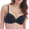 Soutien-gorge Contour à Coques Moulées De La Collection De Lingerie En Dentelle Et Satin Lace Affair Par La Marque Wacoal.