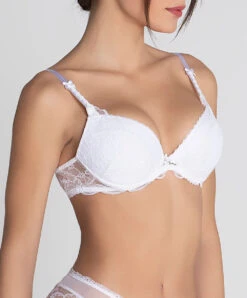 String Forme Tanga Collection De Lingerie Blanche Féérie Couture Par Lise Charmel. -Sous Vêtement Soldes Magasin Soutien gorge coque Lise Charmel Feerie Couture blanc ACH8574 BL 503