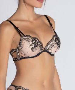 Soutien-gorge Coque Lise Charmel De La Collection Lingerie De Charme Follement Sexy En Coloris Nude Sexy. -Sous Vêtement Soldes Magasin Soutien gorge coque Lise Charmel Follement sexy nude sexy ACH8545 NS 3