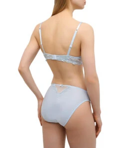 Soutien-gorge Coque En Soie Lise Charmel Collection Splendeur Soie Coloris Splendeur Azur (bleu Ciel). -Sous Vêtement Soldes Magasin Soutien gorge coque en soie Lise Charmel Splendeur soie bleu azur bleu ciel ACC8580 SZ 4