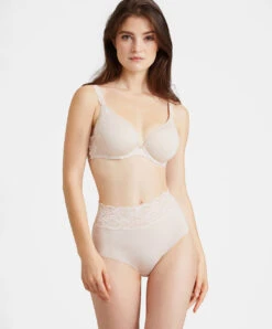 Soutien-gorge Coque Moulé Lisse Spacer Plongeant Collection Lingerie Quotidienne Sweetessence Coloris Skin De Chez Aubade Paris. -Sous Vêtement Soldes Magasin Soutien gorge coque moule lisse spacer plongeant sweetessence skin Aubade chair IKN09 SKIN 3