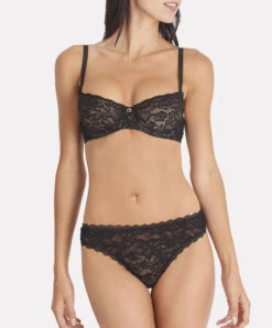 Soutien-gorge Corbeille De La Collection Lingerie Permanente Rosessence Par Aubade Paris. 7 Soutien-gorge Corbeille De La Collection Lingerie Permanente Rosessence Par Aubade Paris. -Sous Vêtement Soldes Magasin Soutien gorge corbeille Aubade rosessence noir HK14 2