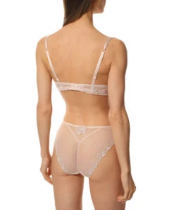 Soutien-gorge Corbeille De La Nouvelle Ligne De Lingerie Sexy Rose De Venise Par Lise Charmel. 15 Soutien-gorge Corbeille De La Nouvelle Ligne De Lingerie Sexy Rose De Venise Par Lise Charmel. -Sous Vêtement Soldes Magasin Soutien gorge corbeille Lise Charmel Rose de Venise desir venise rose poudre ACH3021 DV 104