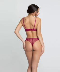 Soutien-gorge Corbeille Ligne Sublime En Dentelle De La Marque De Lingerie Française Lise Charmel, Coloris Fuchsia Sublime. 18 Soutien-gorge Corbeille Ligne Sublime En Dentelle De La Marque De Lingerie Française Lise Charmel, Coloris Fuchsia Sublime. -Sous Vêtement Soldes Magasin Soutien gorge corbeille Lise Charmel Sublime en dentelle fuchsia ACH3013 FS 5