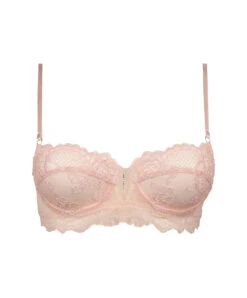 Soutien-gorge Corbeille Ligne Sublime En Dentelle De La Marque De Lingerie Française Lise Charmel, Coloris Rose Sublime. 26 Soutien-gorge Corbeille Ligne Sublime En Dentelle De La Marque De Lingerie Française Lise Charmel, Coloris Rose Sublime. -Sous Vêtement Soldes Magasin Soutien gorge corbeille Lise Charmel Sublime en dentelle rose poudre rose sublime ACH3013 OS 1001