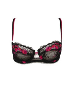 Soutien-gorge Corbeille Collection L'amour En Liberté De La Maison De Lingerie Française Lise Charmel. 16 Soutien-gorge Corbeille Collection L'amour En Liberté De La Maison De Lingerie Française Lise Charmel. -Sous Vêtement Soldes Magasin Soutien gorge corbeille Lise Charmel l amour en liberte fuchsia ACH3005 LF