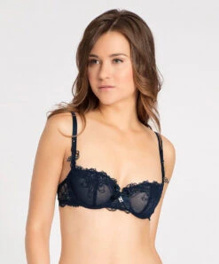 Soutien-gorge Corbeille Couture Verticale Soir De Venise De Chez Lise Charmel. -Sous Vêtement Soldes Magasin Soutien gorge corbeille couture verticale Lise Charmel Soir de Venise Bleu marine ACA3403 BV face