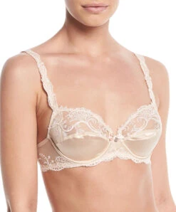 Soutien-gorge Corbeille En Soie De La Collection Splendeur Soie De La Marque De Lingerie Lise Charmel. -Sous Vêtement Soldes Magasin Soutien gorge corbeille en soie Lise Charmel Splendeur soie aurore ACC3080 SR 501