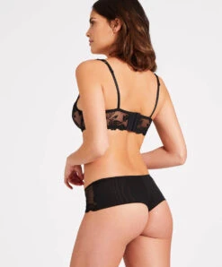 Soutien-gorge Corbeille Collection Softessence De La Maison De Lingerie Sexy Aubade. 8 Soutien-gorge Corbeille Collection Softessence De La Maison De Lingerie Sexy Aubade. -Sous Vêtement Soldes Magasin Soutien gorge corbeille softessence Aubade noir TMF14 NOIR 3
