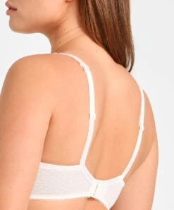 Soutien-gorge Emboitant Collection Lingerie Joyau éternel De La Marque Iconique Aubade. -Sous Vêtement Soldes Magasin Soutien gorge emboitant joyau eternel Aubade opaline UBF13 OPLI 2
