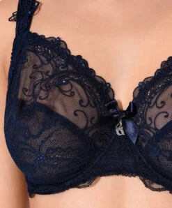 Soutien-gorge Grande Taille Armatures Soir De Venise De Chez Lise Charmel, Coupe Couvrante Et Emboîtante Pour Un Maintien Optimal Et Un Effet Enveloppant Rassurant. -Sous Vêtement Soldes Magasin Soutien gorge grande taille armature Lise Charmel Soir de Venise Bleu marine ACA6103 BV details