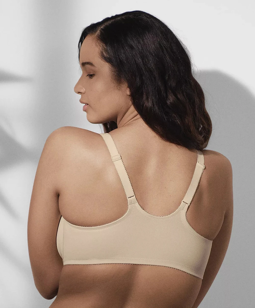 Soutien-gorge Ouverture Frontale Lisse Décolleté Plongeant Collection De Lingerie Quotidienne Soft Embrace Coloris Sand Par Wacoal. 6 Soutien-gorge Ouverture Frontale Lisse Décolleté Plongeant Collection De Lingerie Quotidienne Soft Embrace Coloris Sand Par Wacoal. – Image 4