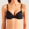 Soutien-gorge Push-up De La Collection Lingerie Au Bal De Flore Coloris Noir De La Marque Aubade. 1 Soutien-gorge Push-up De La Collection Lingerie Au Bal De Flore Coloris Noir De La Marque Aubade. -Sous Vêtement Soldes Magasin Soutien gorge push up Au Bal de Flore Aubade noir OF18 NOIR 102