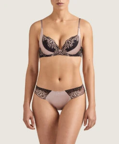 Soutien-gorge Push-up Collection Femme Glamour Coloris Sonate (rose Poudré) De Chez Aubade Paris.  -Sous Vêtement Soldes Magasin Soutien gorge push up Femme Glamour sonate Aubade rose poudre MD18 SONA ensemble