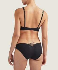 Soutien-gorge Push-up Collection Lingerie Bahia & Moi Coloris Noir De Chez Aubade Paris. 9 Soutien-gorge Push-up Collection Lingerie Bahia & Moi Coloris Noir De Chez Aubade Paris. -Sous Vêtement Soldes Magasin Soutien gorge push up bahia et moi Aubade noir PY18 NOIR 13