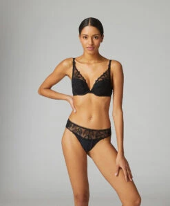 Simone Perele Soutien-gorge Push-up Décolleté Plongeant Simone Pérèle Collection De Lingerie Permanente Bloom Coloris Noir. 9 Simone Perele Soutien-gorge Push-up Décolleté Plongeant Simone Pérèle Collection De Lingerie Permanente Bloom Coloris Noir. -Sous Vêtement Soldes Magasin Soutien gorge push up decollete plongeant Simone Perele Bloom noir 12Y347 015 1