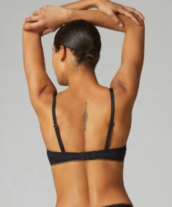 Simone Perele Soutien-gorge Push-up Décolleté Plongeant Simone Pérèle Collection De Lingerie Permanente Bloom Coloris Noir. 8 Simone Perele Soutien-gorge Push-up Décolleté Plongeant Simone Pérèle Collection De Lingerie Permanente Bloom Coloris Noir. -Sous Vêtement Soldes Magasin Soutien gorge push up decollete plongeant Simone Perele Bloom noir 12Y347 015 4