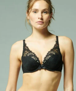 Simone Perele Soutien-gorge Push-up Triangle Décolleté Plongeant Collection Wish Coloris Noir De Chez Simone Pérèle. 