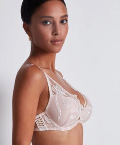 Soutien-gorge Push-up Foulard Aubade Season Of Love. 14 Soutien-gorge Push-up Foulard Aubade Season Of Love. -Sous Vêtement Soldes Magasin Soutien gorge push up season of love Aubade chair LCN81 CARE 1