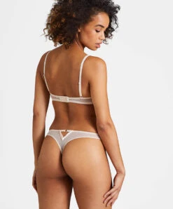 Soutien-gorge Push-up Aubade De La Collection Velvet Memories. 8 Soutien-gorge Push-up Aubade De La Collection Velvet Memories. -Sous Vêtement Soldes Magasin Soutien gorge push up velvet memories Aubade champagne rose RBN81 DAWN 2