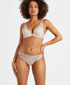 Soutien-gorge Push-up Aubade De La Collection Velvet Memories. 9 Soutien-gorge Push-up Aubade De La Collection Velvet Memories. -Sous Vêtement Soldes Magasin Soutien gorge push up velvet memories Aubade champagne rose RBN81 DAWN 3