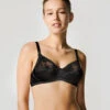 Soutien-gorge Sans Armatures Noir Coupe Couvrante Et Emboîtante De La Collection Amazone Par Chantelle Paris.  -Sous Vêtement Soldes Magasin Soutien gorge sans armatures Chantelle Amazone noir C21020 011 1