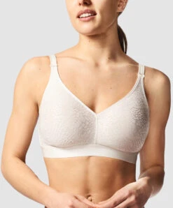 Soutien-gorge Sans Armatures Collection Lingerie Invisible Grande Taille C Magnifique De La Marque De Lingerie Chantelle, Coloris Ivoire. 12 Soutien-gorge Sans Armatures Collection Lingerie Invisible Grande Taille C Magnifique De La Marque De Lingerie Chantelle, Coloris Ivoire. -Sous Vêtement Soldes Magasin Soutien gorge sans armatures grande taille Chantelle C Magnifique ivoire nacre C18920 035 10
