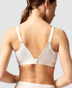 Soutien-gorge Sans Armatures Collection Lingerie Invisible Grande Taille C Magnifique De La Marque De Lingerie Chantelle, Coloris Ivoire. 13 Soutien-gorge Sans Armatures Collection Lingerie Invisible Grande Taille C Magnifique De La Marque De Lingerie Chantelle, Coloris Ivoire. -Sous Vêtement Soldes Magasin Soutien gorge sans armatures grande taille Chantelle C Magnifique ivoire nacre C18920 035 11