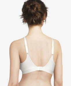 Soutien-gorge Sans Armatures Collection Lingerie Invisible Grande Taille C Magnifique De La Marque De Lingerie Chantelle, Coloris Ivoire. 10 Soutien-gorge Sans Armatures Collection Lingerie Invisible Grande Taille C Magnifique De La Marque De Lingerie Chantelle, Coloris Ivoire. -Sous Vêtement Soldes Magasin Soutien gorge sans armatures grande taille Chantelle C Magnifique ivoire nacre C18920 035 2