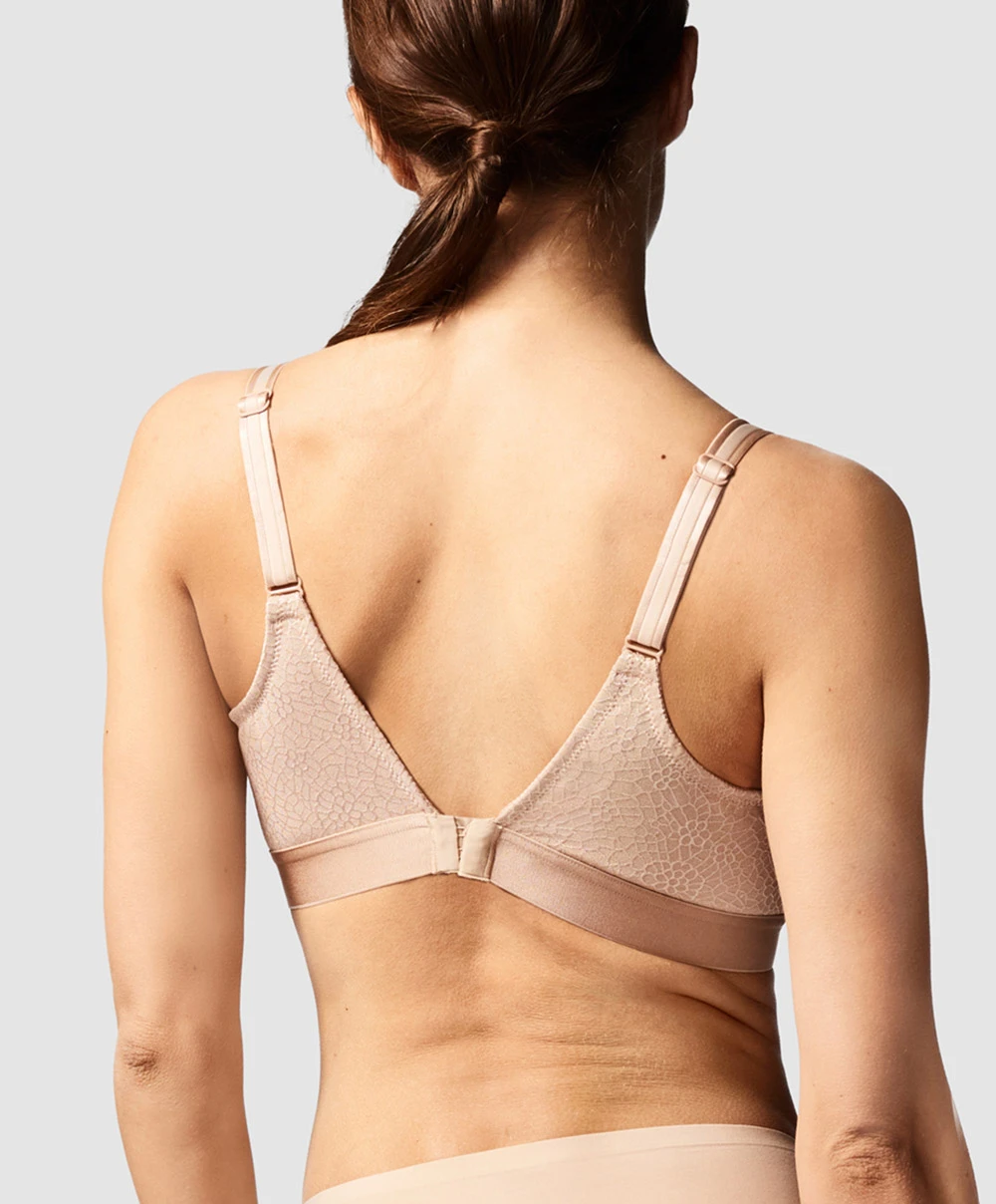 Soutien-gorge Sans Armatures Collection Lingerie Invisible Grande Taille C Magnifique De La Marque De Lingerie Chantelle, Coloris Nude. 4 Soutien-gorge Sans Armatures Collection Lingerie Invisible Grande Taille C Magnifique De La Marque De Lingerie Chantelle, Coloris Nude. – Image 2
