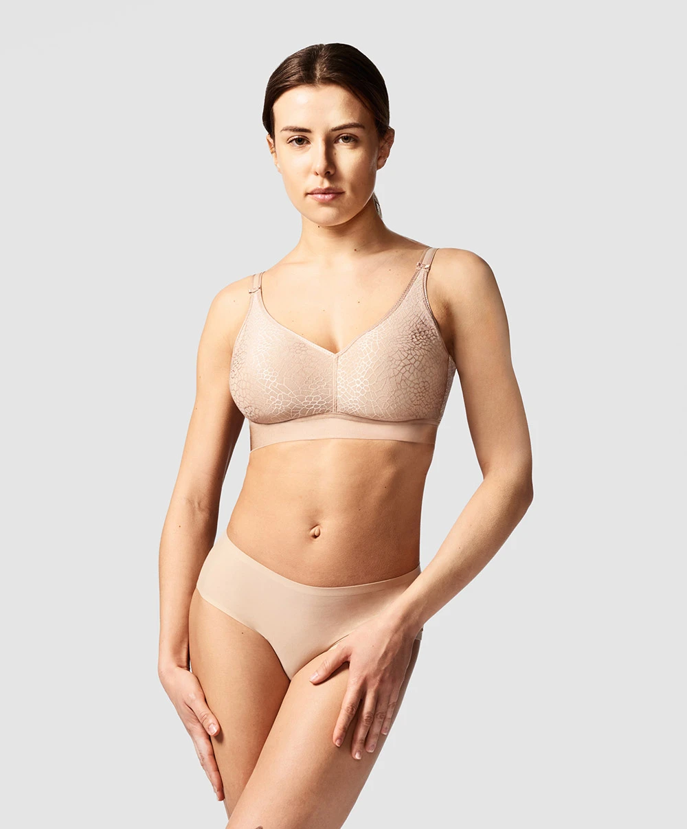 Soutien-gorge Sans Armatures Collection Lingerie Invisible Grande Taille C Magnifique De La Marque De Lingerie Chantelle, Coloris Nude. 5 Soutien-gorge Sans Armatures Collection Lingerie Invisible Grande Taille C Magnifique De La Marque De Lingerie Chantelle, Coloris Nude. – Image 3