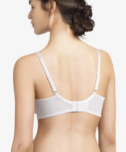 Soutien Gorge Sans Armatures Maintien Blanc Chantelle Tiré De La Collection Quotidienne Instants. 6 Soutien Gorge Sans Armatures Maintien Blanc Chantelle Tiré De La Collection Quotidienne Instants. -Sous Vêtement Soldes Magasin Soutien gorge sans armatures maintien Chantelle Instants blanc C13A20 010 2