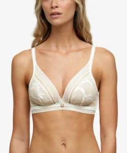 Soutien-gorge Sans Armatures Triangle De La Marque De Lingerie Chantelle, Collection True Lace, Coloris Milk (=nacre).