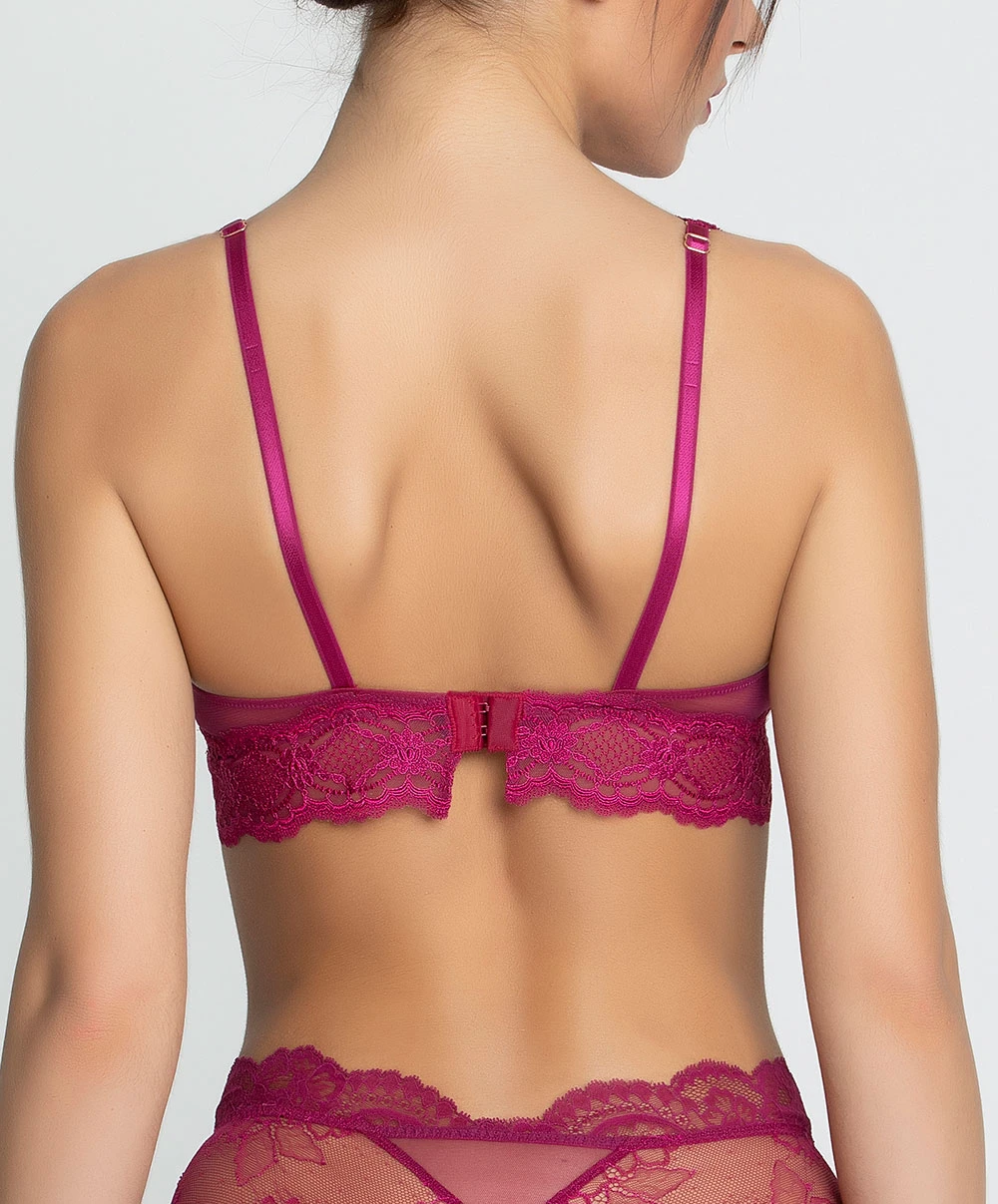 Soutien-gorge Sans Armatures Ligne Sublime En Dentelle De La Marque De Lingerie Française Lise Charmel, Coloris Fuchsia Sublime. 6 Soutien-gorge Sans Armatures Ligne Sublime En Dentelle De La Marque De Lingerie Française Lise Charmel, Coloris Fuchsia Sublime. – Image 4