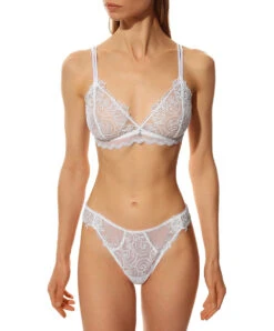 Soutien-gorge Sans Armatures De La Collection De Lingerie Blanche Crystal Poésie Par Lise Charmel. 18 Soutien-gorge Sans Armatures De La Collection De Lingerie Blanche Crystal Poésie Par Lise Charmel. -Sous Vêtement Soldes Magasin Soutien gorge sans armatures triangle Lise Charmel crystal poesie blanc ACH6534 BL 3